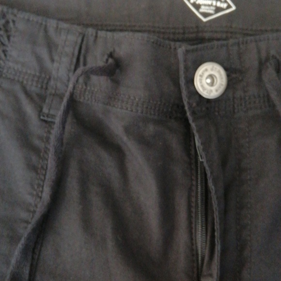 Black cargo style crop pants capris AU 10 - Picture 4 of 10